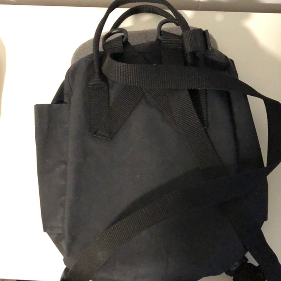 Mini black fjallraven kanken - Picture 4 of 4